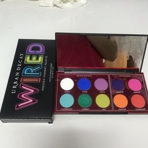 Urban Decay Wired pressed pigment palette